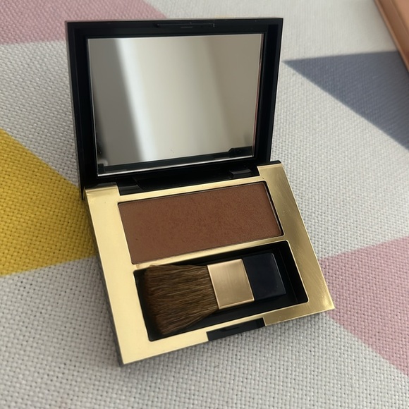 Estée Lauder - Bronze Goddess Powder Bronzer - Picture 2 of 3